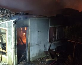 Incêndio destrói residência no bairro Fortaleza, em Blumenau