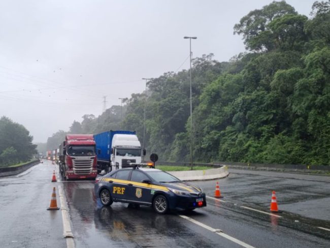 Cratera abre na BR-280 e bloqueia um dos acessos alternativos para Santa  Catarina – CBN Curitiba – A Rádio Que Toca Notícia