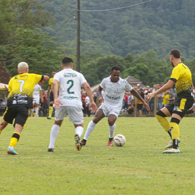 Floresta vence o Caramuru e garante vaga na final do Interligas 2024