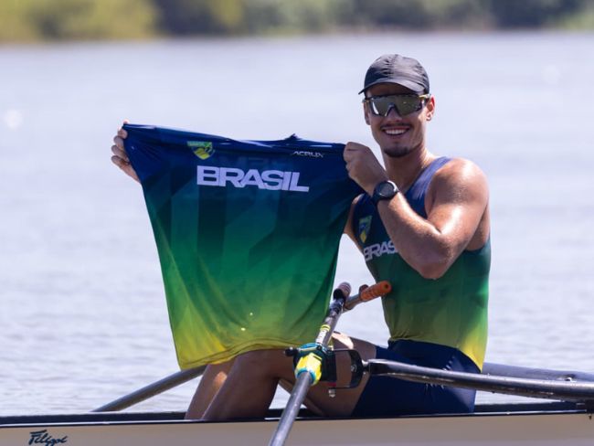 Blumenauense conquista medalha de ouro no Campeonato Sul-Americano de Remo