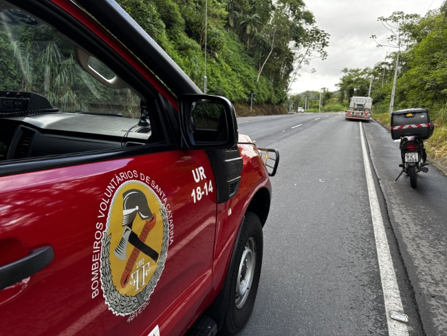 Transformador de energia pega fogo e assusta moradores em Pomerode