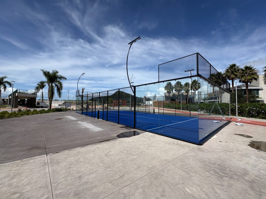 Parque tem mais de 12 mil metros quadrados e deve contar com quadra de padel, heliponto e mirante - Fotos: Divulgação/Prefeitura de Itajaí