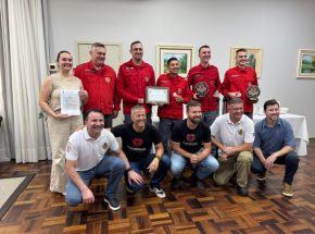 Bombeiros Voluntários de Pomerode são homenageados por conquista inédita em desafio estadual