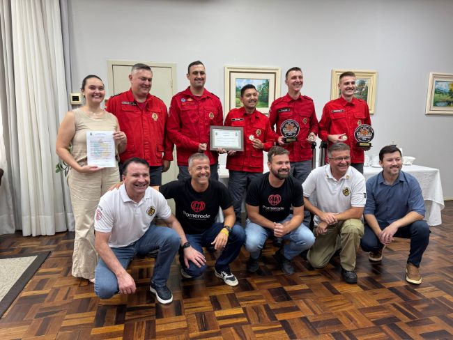Bombeiros Voluntários de Pomerode são homenageados por conquista inédita em desafio estadual