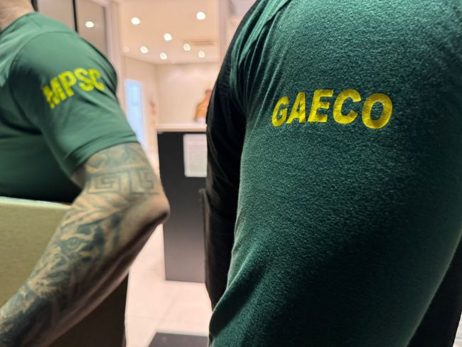 GAECO cumpre mandado de busca e apreensão em Pomerode para apurar cartel e fraude em licitações