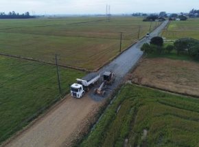 Governo de SC prevê investimento de R$ 2,5 bilhões em pavimentação de estradas rurais até 2027