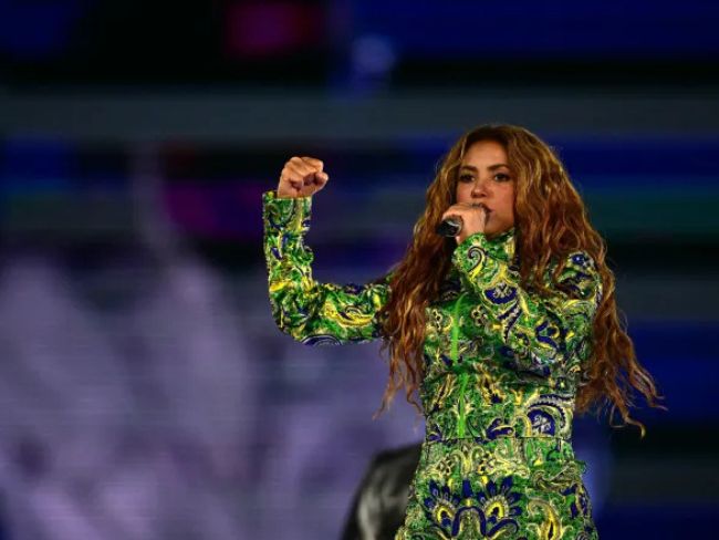 Mais de 2 milhões de pessoas assistem ao show de Shakira em Copacabana