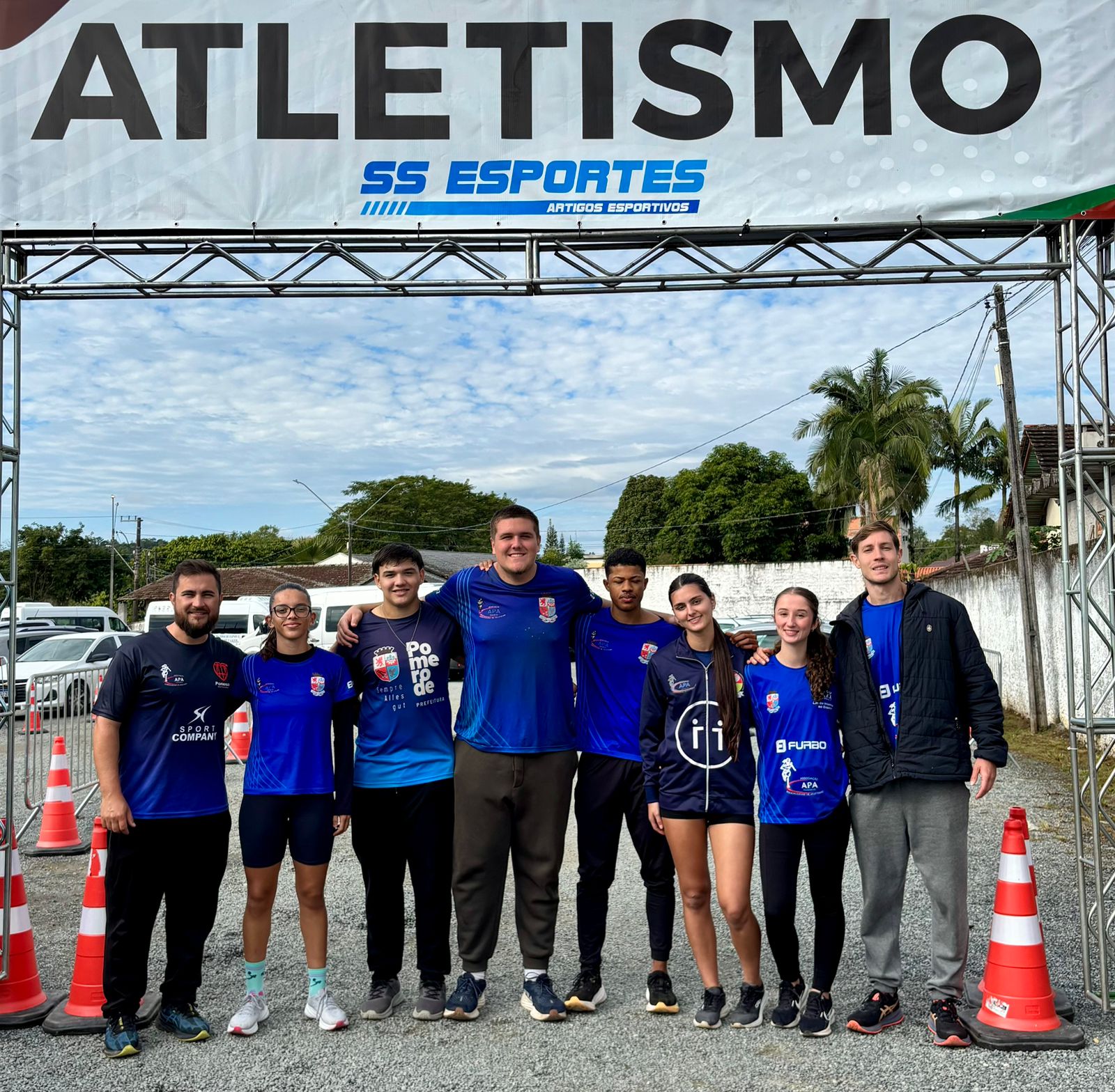 Delegação pomerodense enfrentou 24 equipes e retornou para casa com a bagagem cheia de medalhas - Foto: Divulgação/Prefeitura de Pomerode