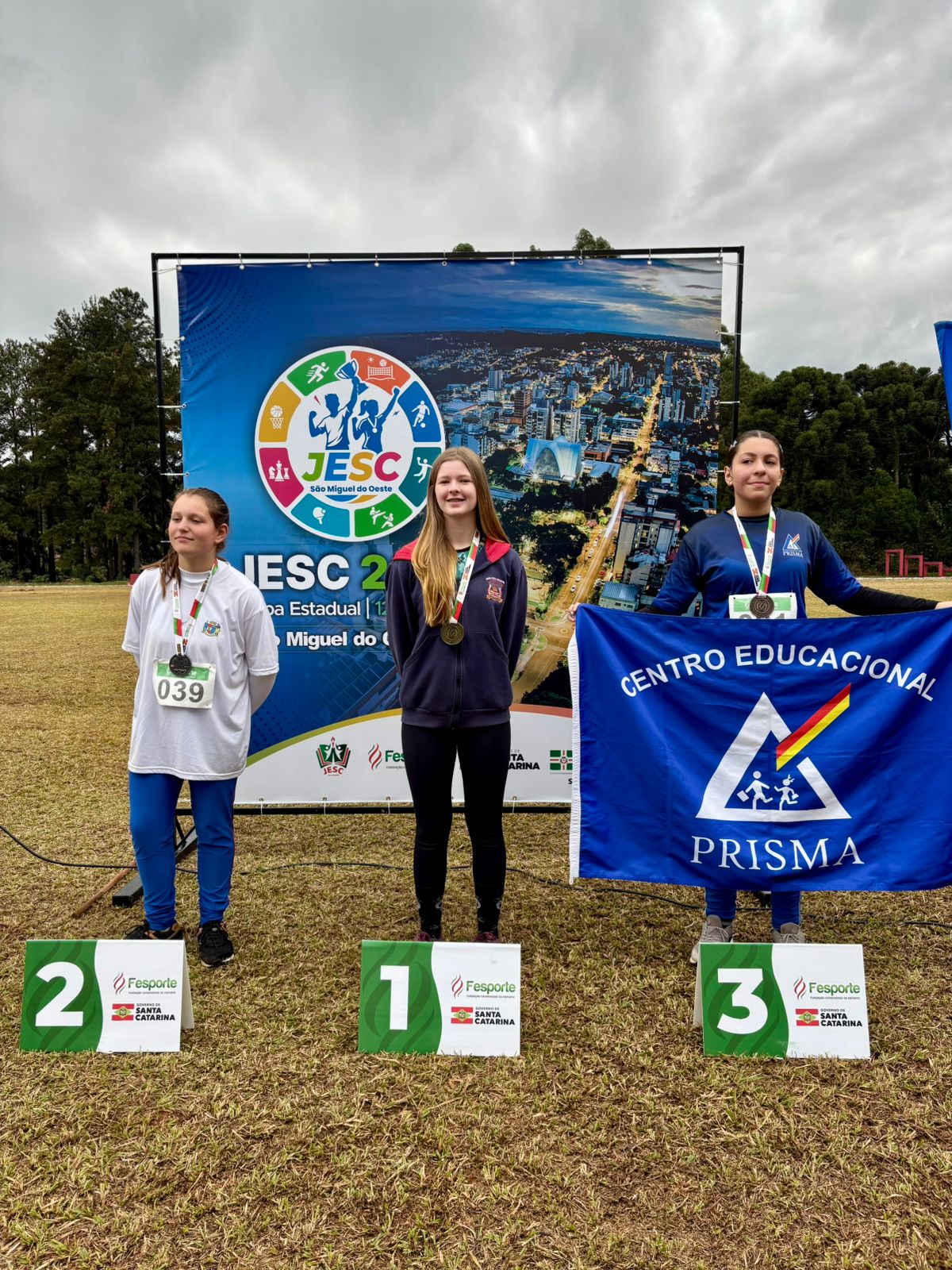 Atletismo faz campanha histórica e classifica quatro atletas para o JEB'S