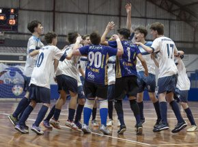 Pomerode garante título no Circuito Vale Europeu de Futsal, em Ascurra