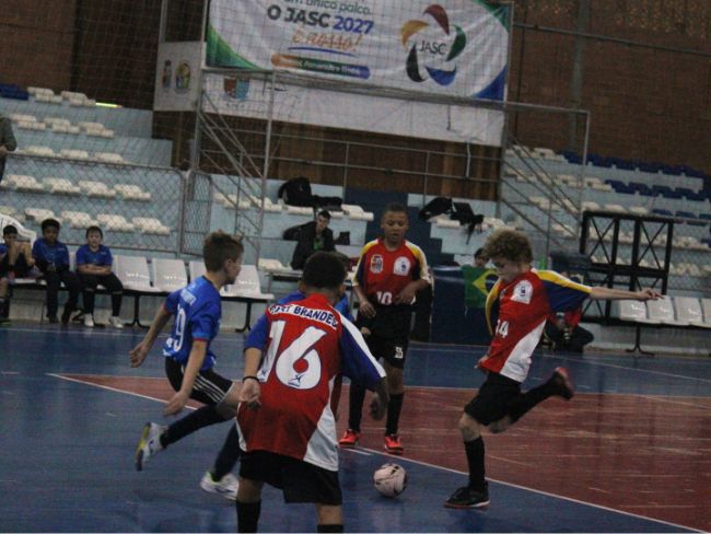 Jogos Estudantis de Pomerode encerram nesta quarta-feira (8) com futsal; confira os vencedores