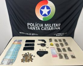 Após tentar balear cães em Pomerode, homem é preso e ponto de tráfico é fechado