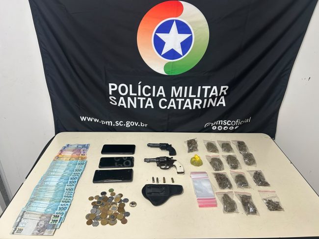 Após tentar balear cães em Pomerode, homem é preso e ponto de tráfico é fechado