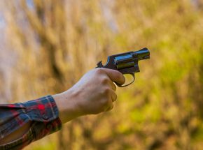 Homem sofre tentativa de homicídio e é alvejado com quatro tiros, em Indaial