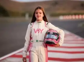 Aos 15 anos, brasileira estreia na Fórmula 4 em Interlagos e mira a Fórmula 1
